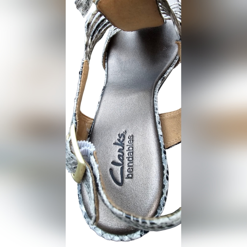 Clarks Bendables Vegan Snakeskin Strappy Sandals 3" Heels Criss-Cross Straps - Picture 8 of 11